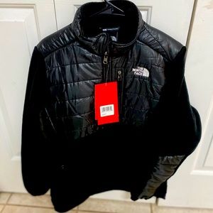 The NorthFace jackets (NEW) 2 colors available